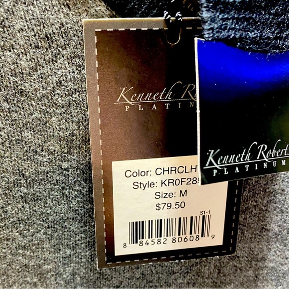 Kenneth Roberts Platinum medium gray and black men’s pull over sweater - Picture 4 of 6